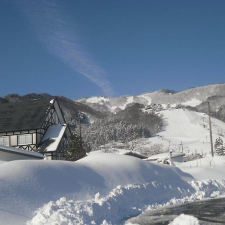Pension Snow Land Toyooka  Exteriör bild
