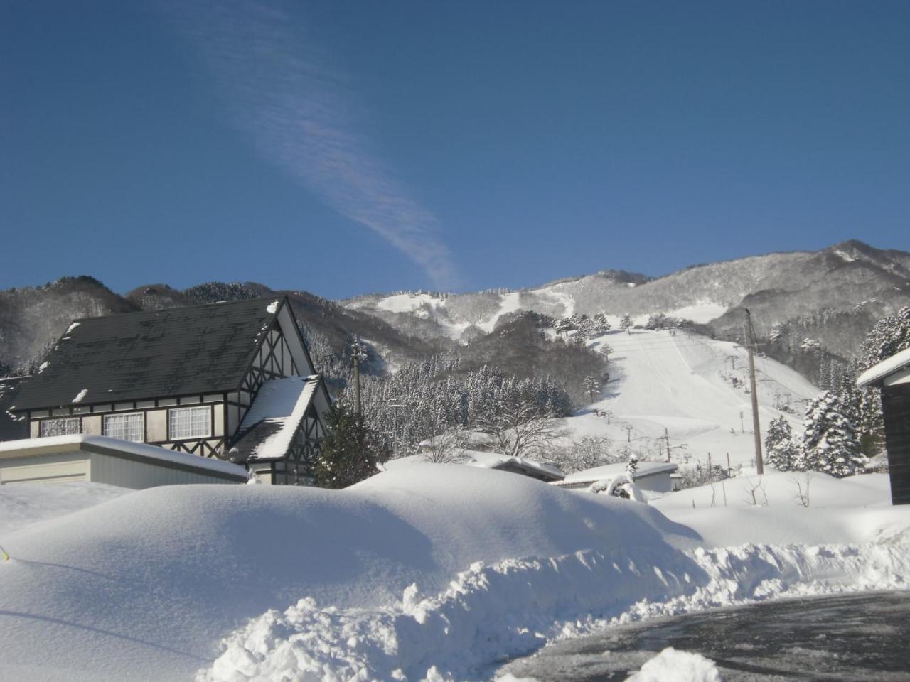 Pension Snow Land Toyooka  Exteriör bild